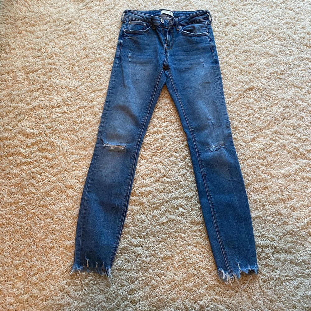 Zara Women’s distressed skinny jeans